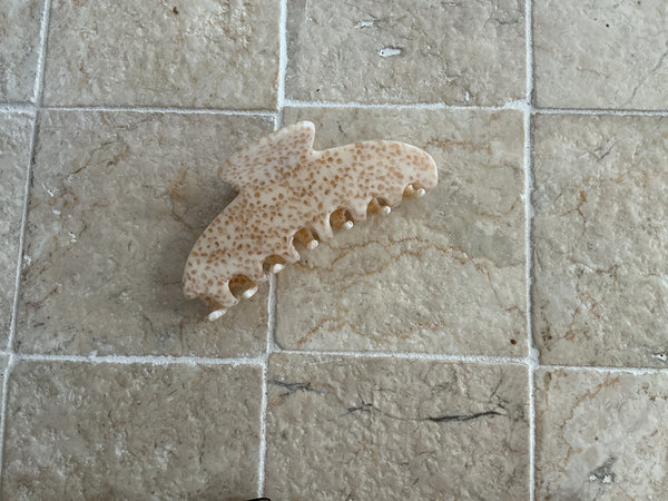 SPECKLED CLIP