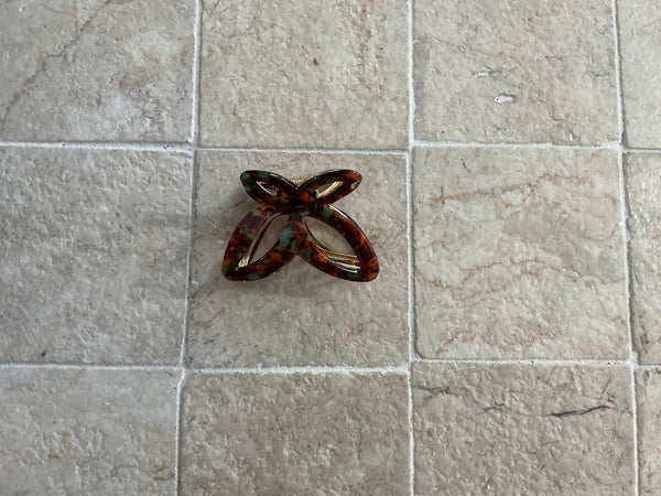 BUTTERFLY CLIP