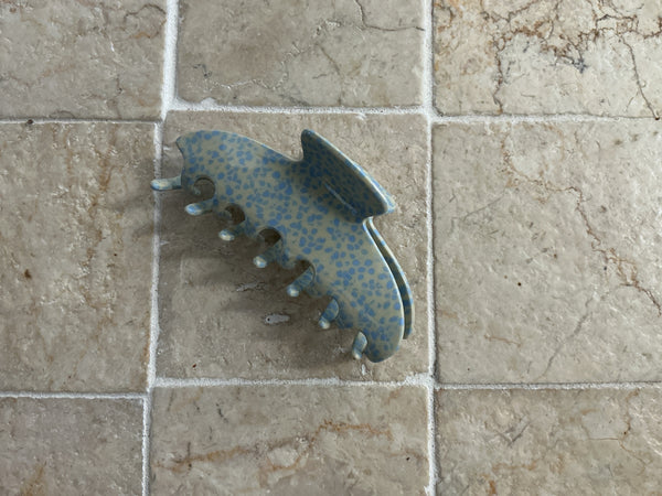 SPECKLED CLIP