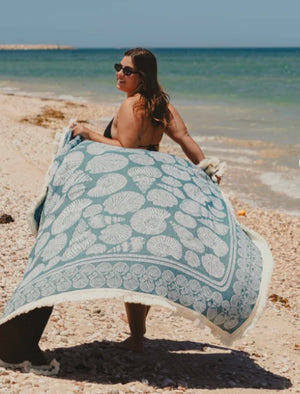 SEASHELL | TURQUOISE