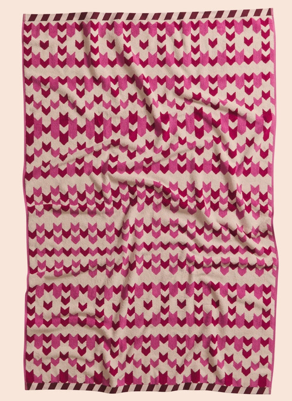 ARLETTE BATH SHEET I FUCHSIA