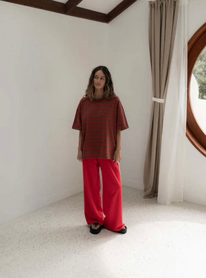SCOTTI TEE | RED/ BROWN