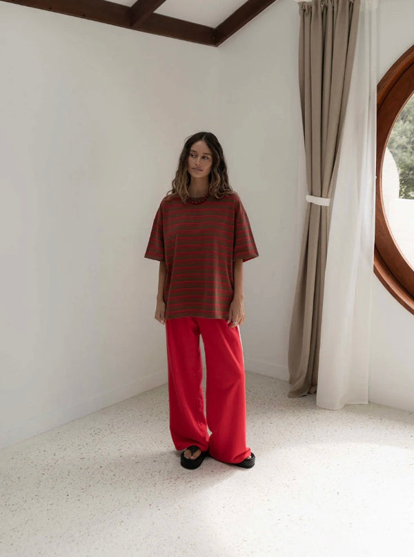 SCOTTI TEE | RED/ BROWN