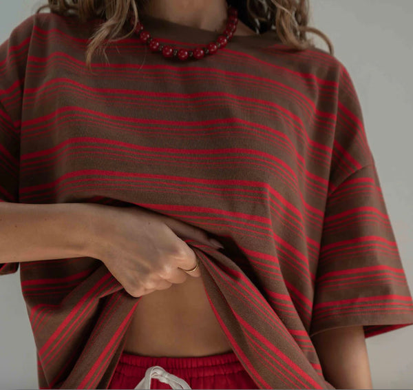 SCOTTI TEE | RED/ BROWN