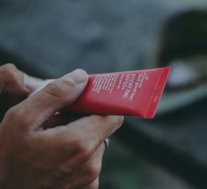 STICKY ZINC SPF50+ MEDIUM