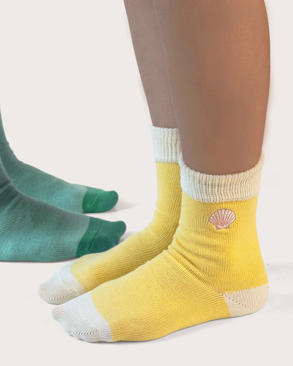 SCALLOP SHELL FISH SOCKS I MEDIUM-LARGE