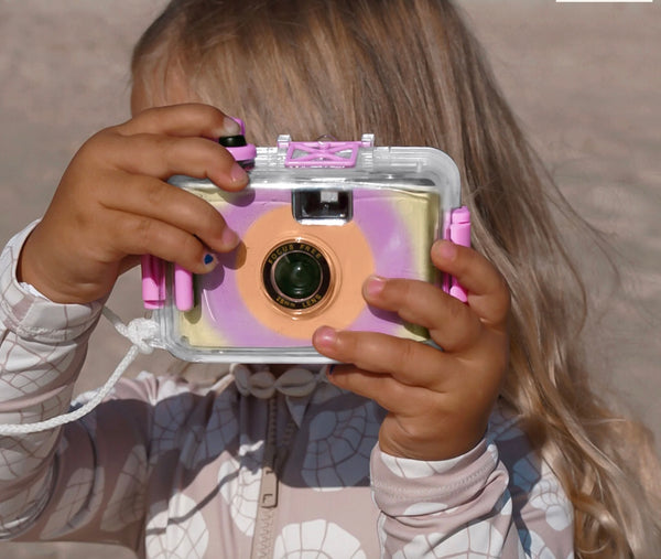 WATERPROOF CAMERA | MAGENTA