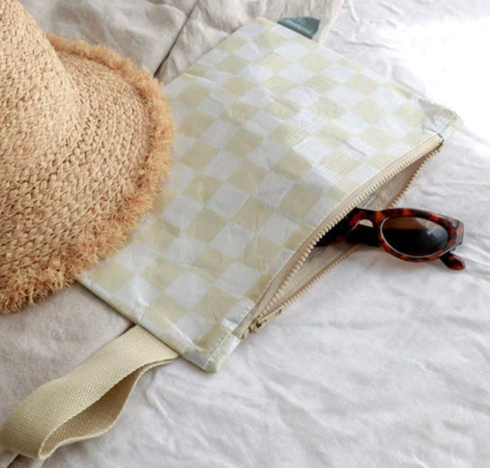 THE GOOD TO GO BAG CHECKERBOARD - Hello Weekend