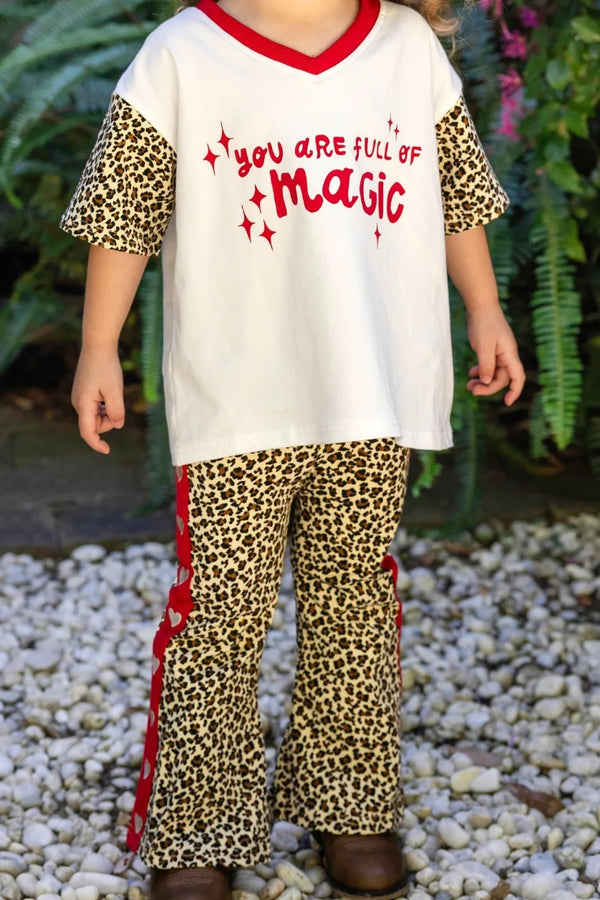 FULL OF MAGIC TEE