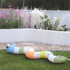 INFLATABLE SNAKE SPRINKLER I INTO THE WILD