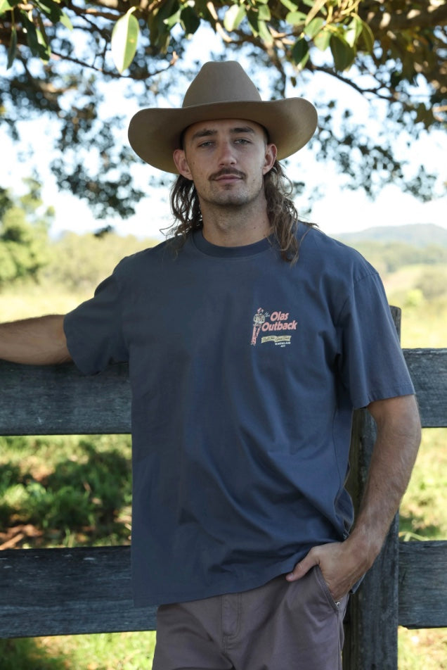OLAS OUTBACK TEE