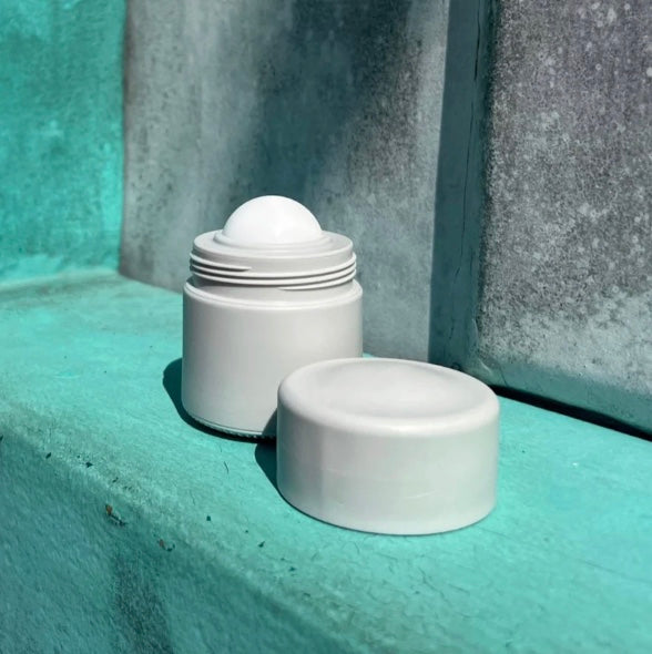 THE REFILLABLE ROLL-ON APPLICATOR | 50ML
